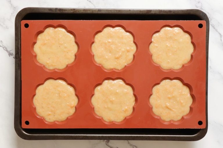 Step 5 - Easter Carrot Cakes