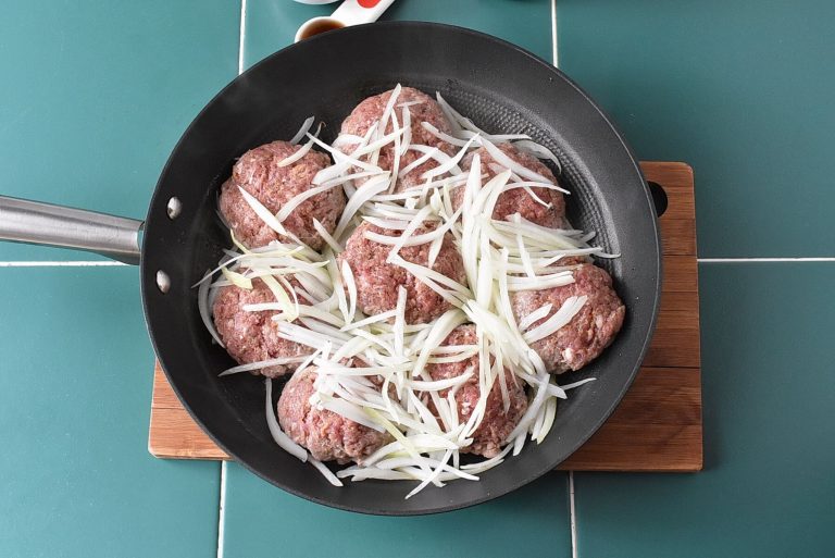Step 3 - Hamburger Steak with Onions and Gravy