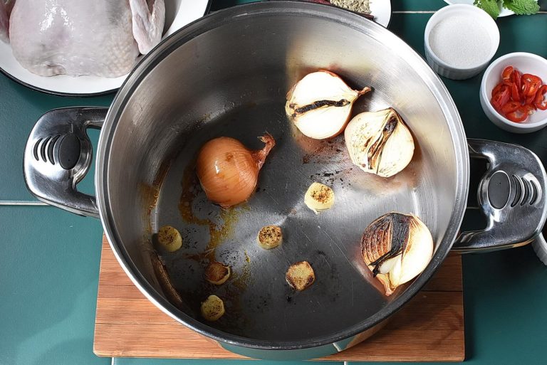 Step 1 - Vietnamese Pho Ga Soup