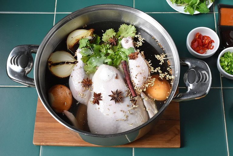 Step 2 - Vietnamese Pho Ga Soup