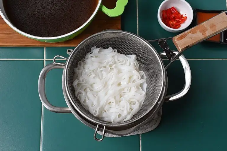 Step 7 - Vietnamese Pho Ga Soup