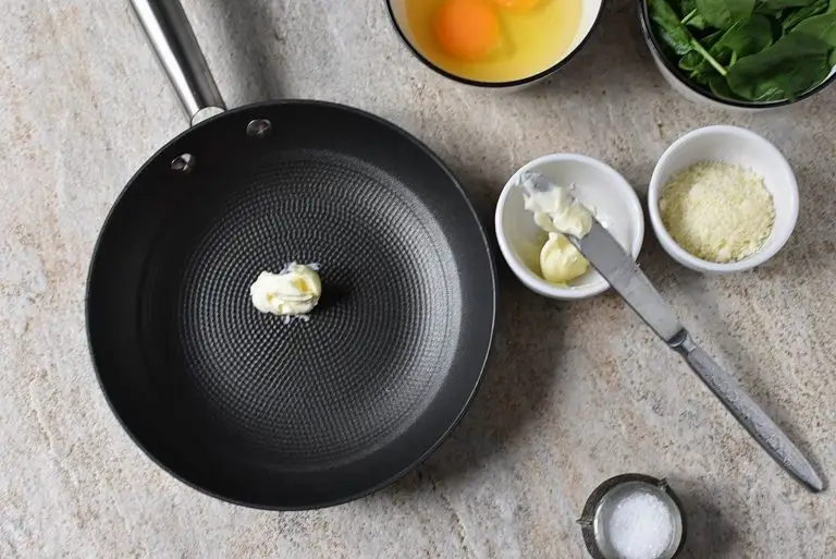 Step 1 - Spinach Omelet