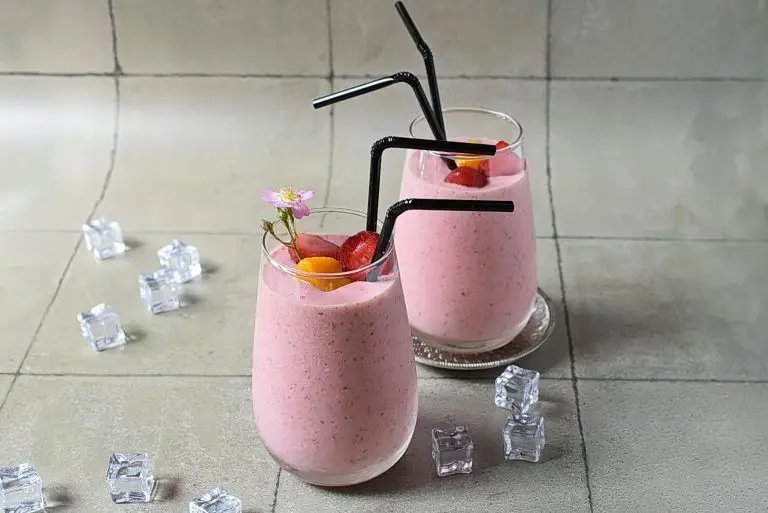 Step 3 - Strawberry Mango Smoothie