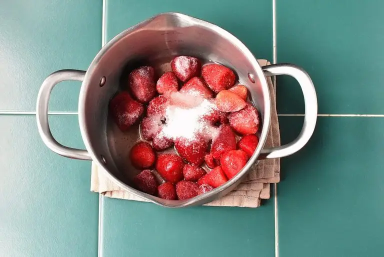 Step 1 - Strawberry Sauce Recipe