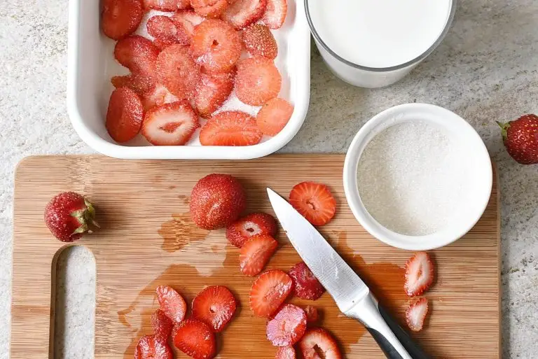 Step 1 - Strawberry Milkshake