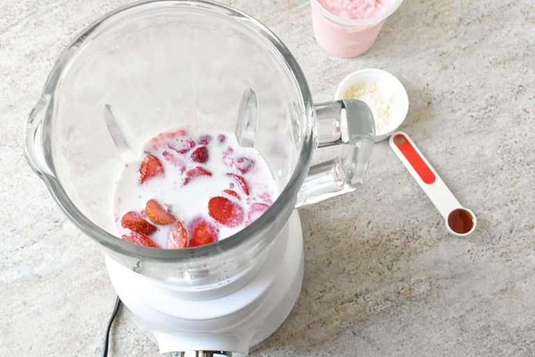 Step 3 - Strawberry Milkshake