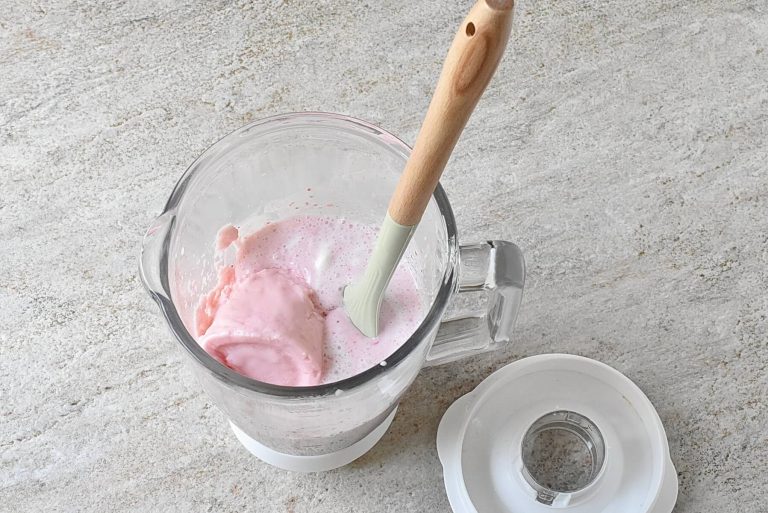 Step 5 - Strawberry Milkshake