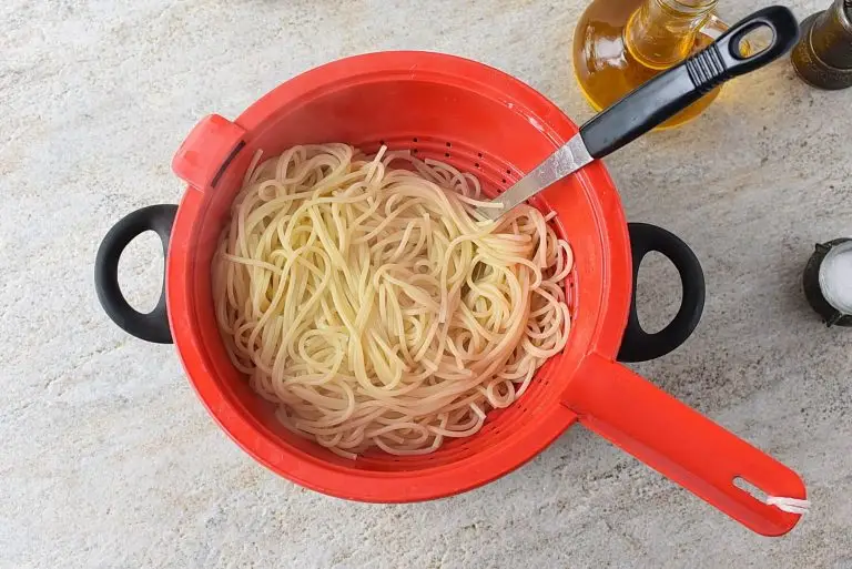 Step 1 - Tomato and Basil Pasta