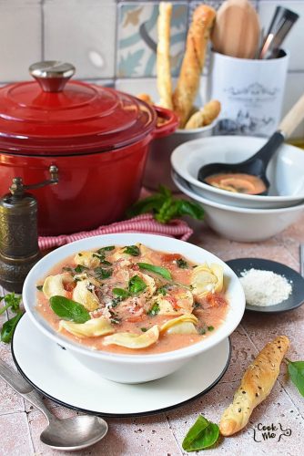 Tomato Tortellini Soup