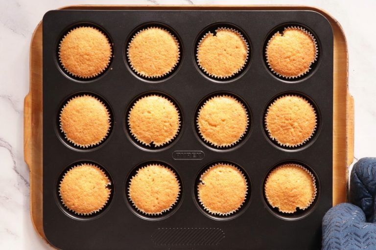 Step 9 - Halloween Cupcakes