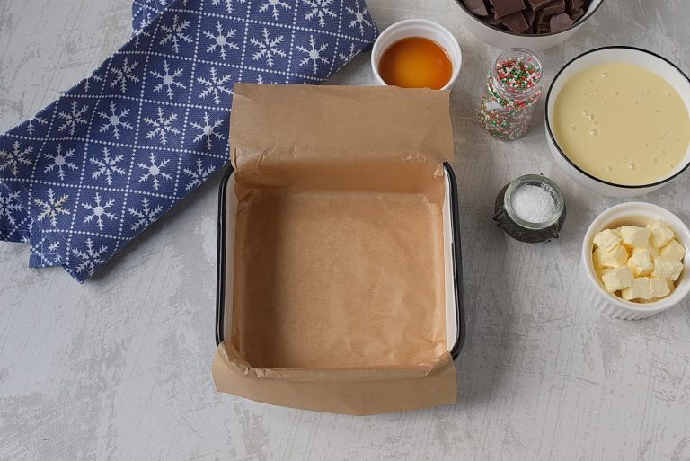 Step 1 - Easy Christmas Fudge Recipe