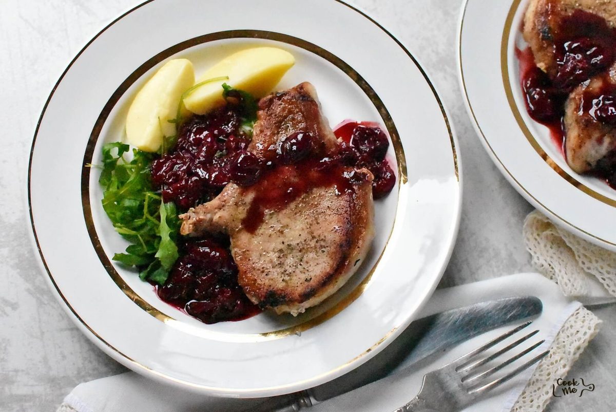Pork Chops with Cherry Sauce