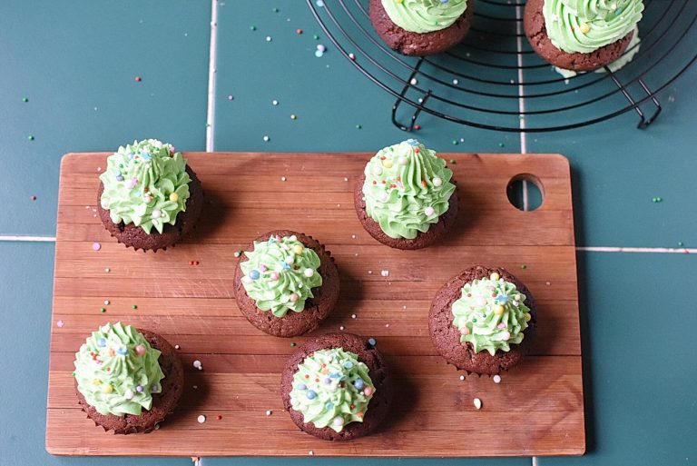 Step 10 - Christmas Tree Cupcakes